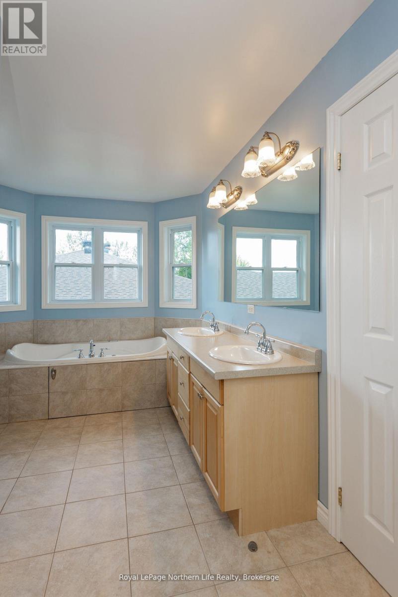 293 Osprey Crescent, Callander, Ontario  P0H 1H0 - Photo 33 - X12487734