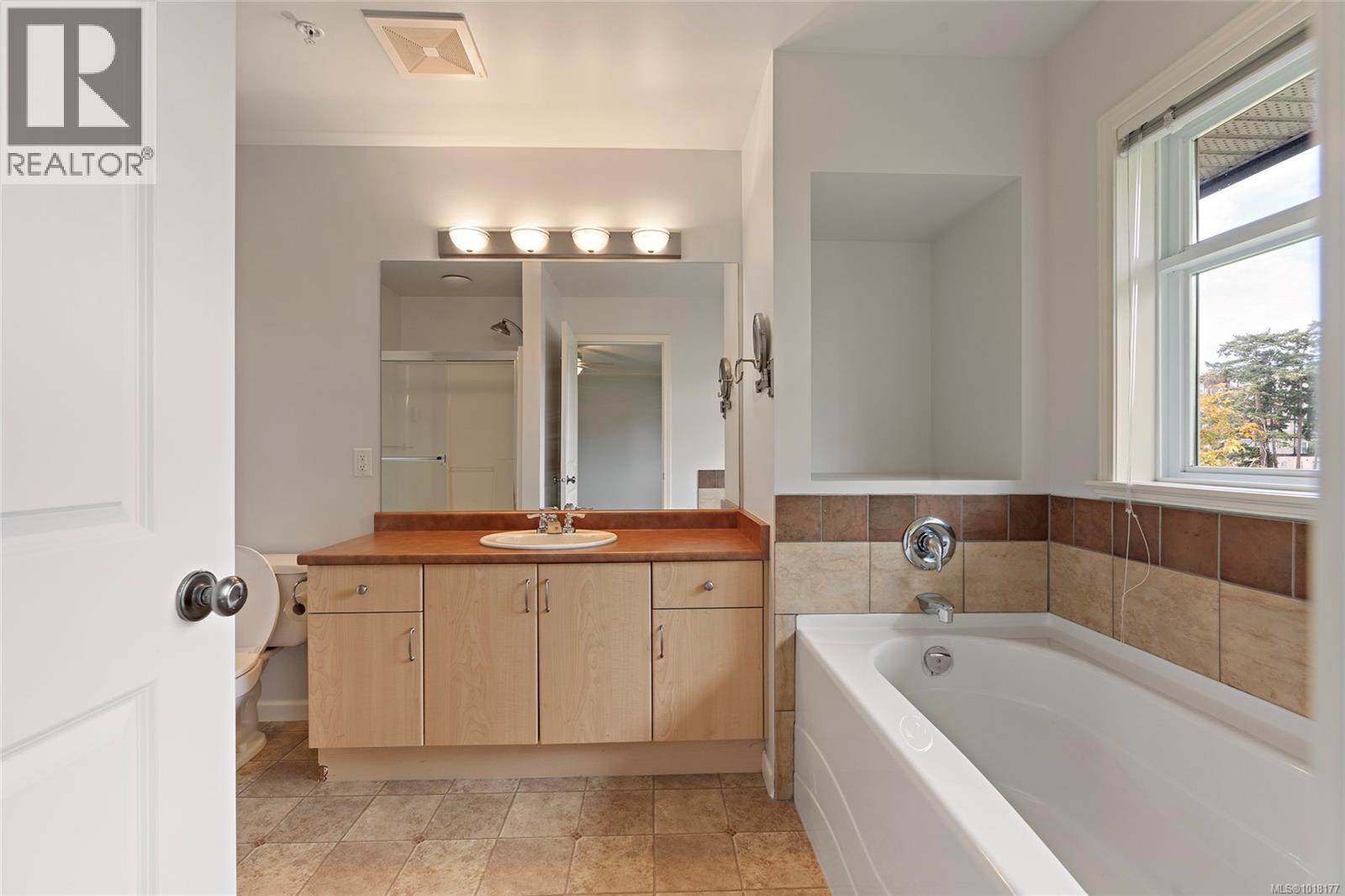 18 15 Helmcken Rd, View Royal, British Columbia  V8Z 5G5 - Photo 30 - 1018177