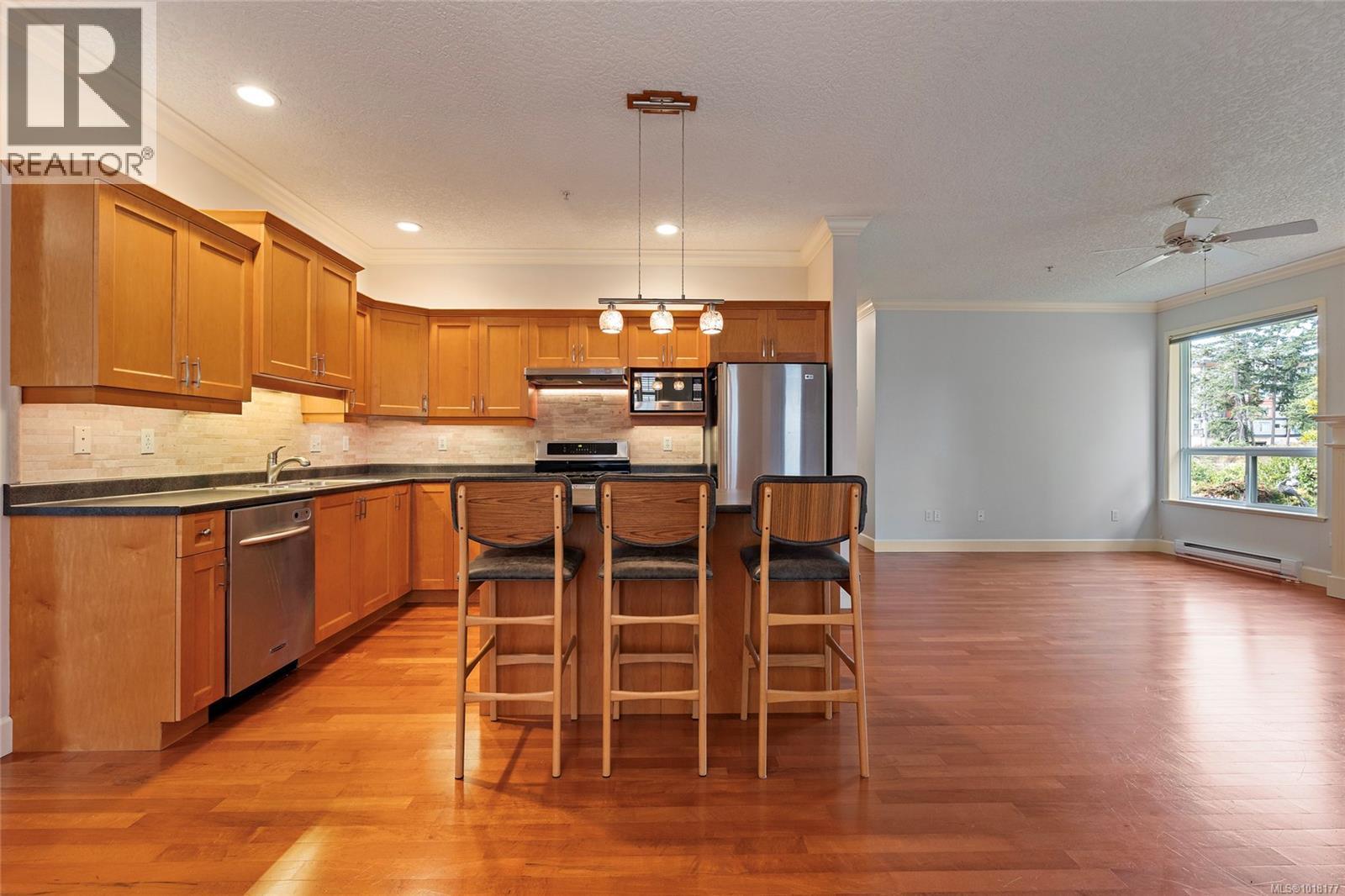 18 15 Helmcken Rd, View Royal, British Columbia  V8Z 5G5 - Photo 14 - 1018177