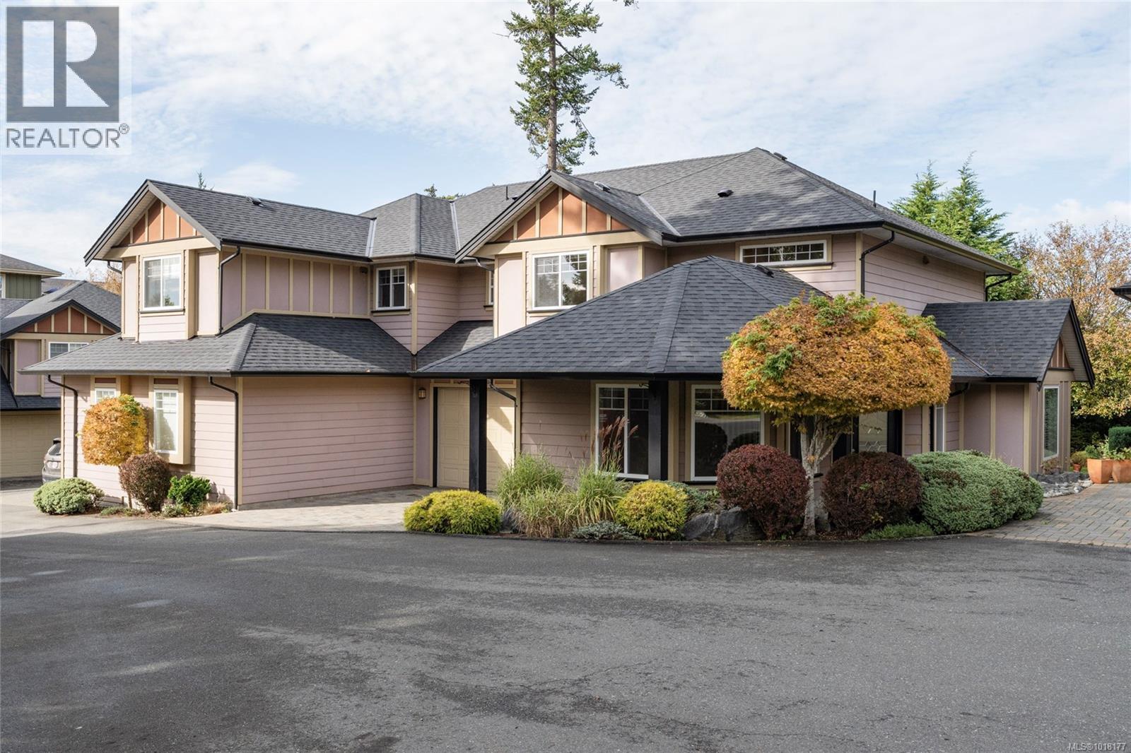 18 15 Helmcken Rd, View Royal, British Columbia