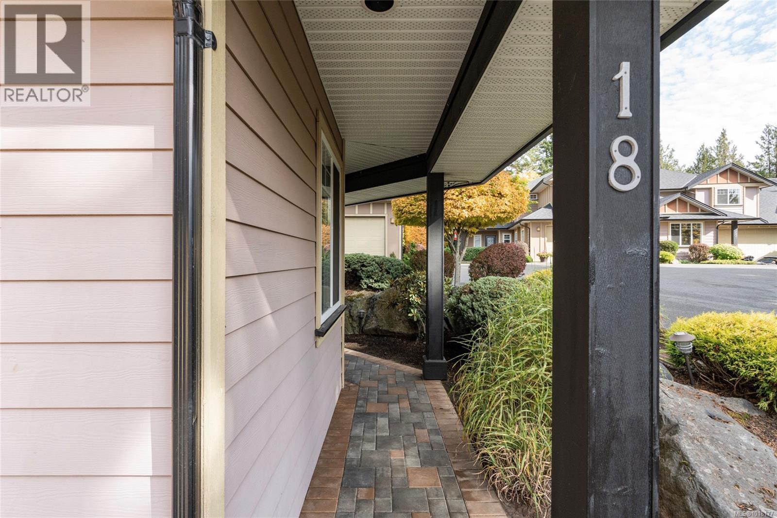 18 15 Helmcken Rd, View Royal, British Columbia  V8Z 5G5 - Photo 5 - 1018177