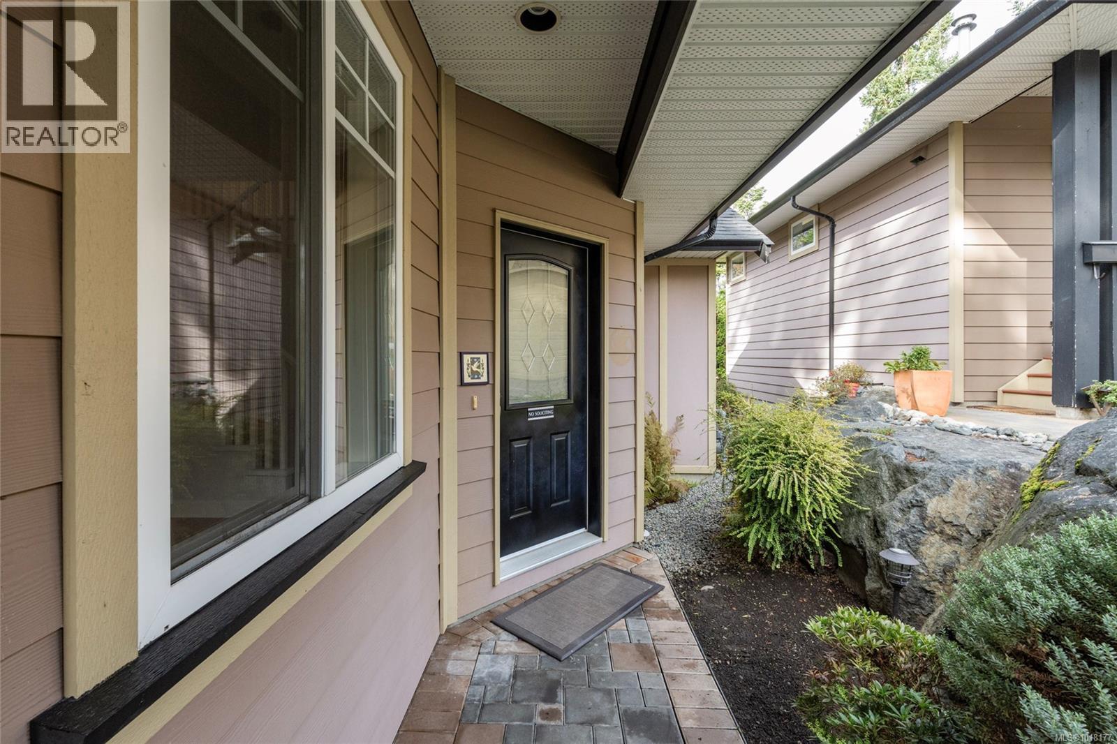 18 15 Helmcken Rd, View Royal, British Columbia  V8Z 5G5 - Photo 7 - 1018177