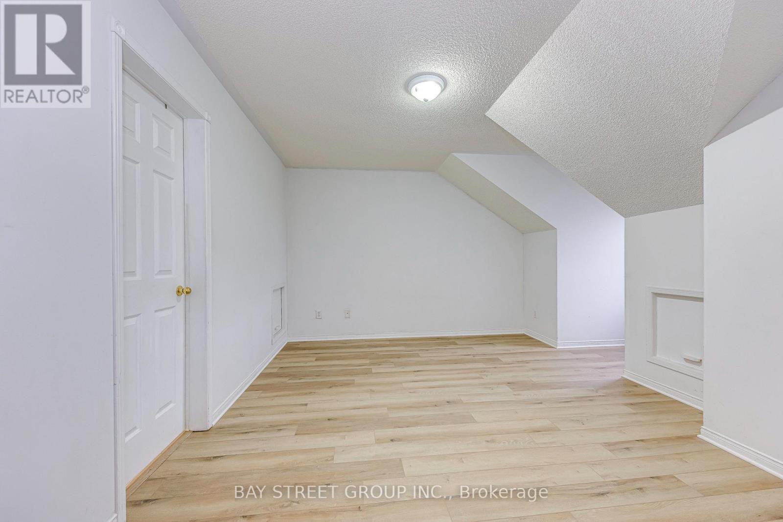 102 - 5260 Mcfarren Boulevard, Mississauga, Ontario  L5M 7J3 - Photo 33 - W12487625