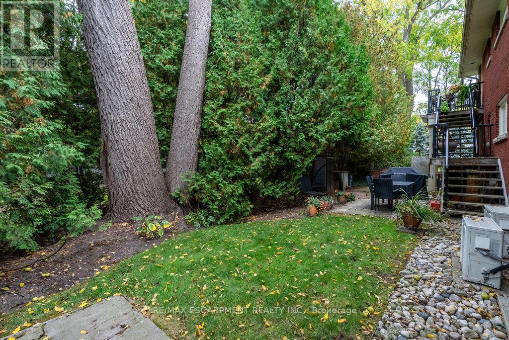 232 St. Paul Street, Burlington, Ontario  L7R 3J6 - Photo 13 - W12487640