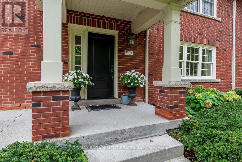 232 St. Paul Street, Burlington, Ontario  L7R 3J6 - Photo 8 - W12487640