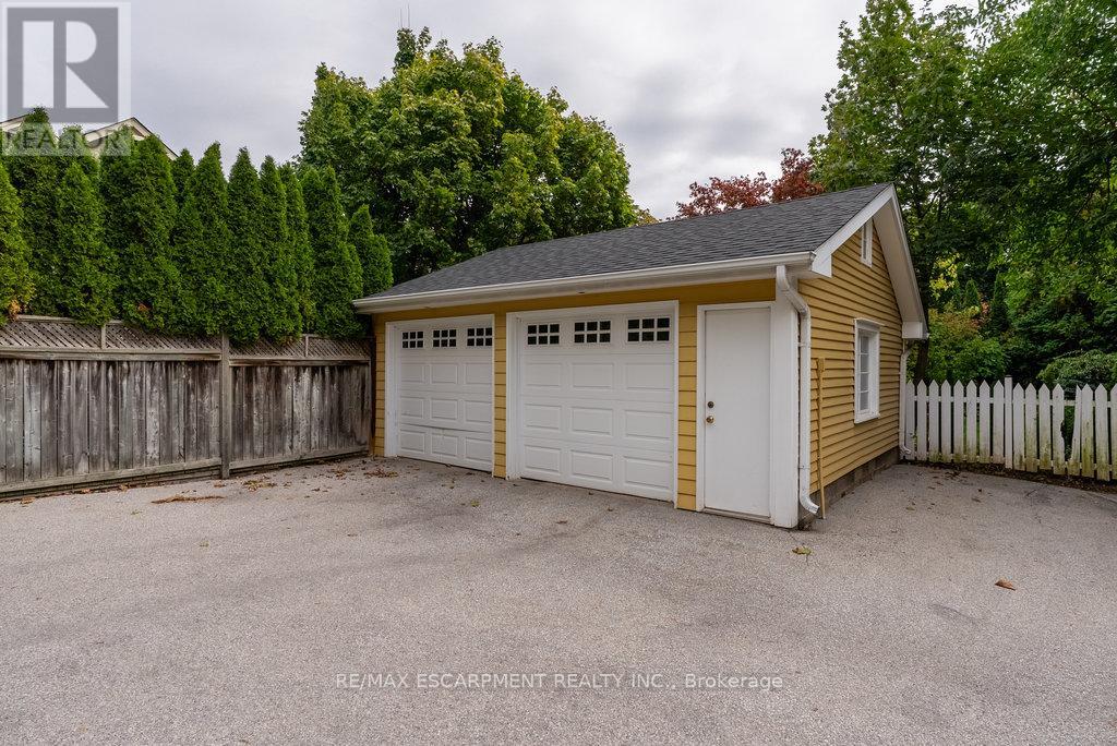 2080 Caroline Street, Burlington, Ontario  L7R 1L5 - Photo 12 - W12487642