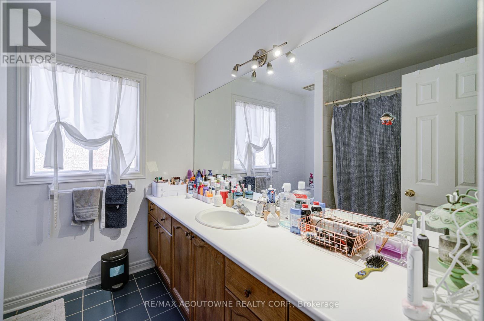 2193 Meadowland Drive, Oakville, Ontario  L6H 6H2 - Photo 28 - W12487649