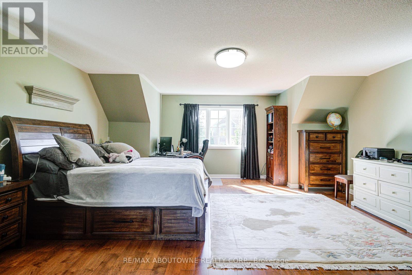 2193 Meadowland Drive, Oakville, Ontario  L6H 6H2 - Photo 35 - W12487649