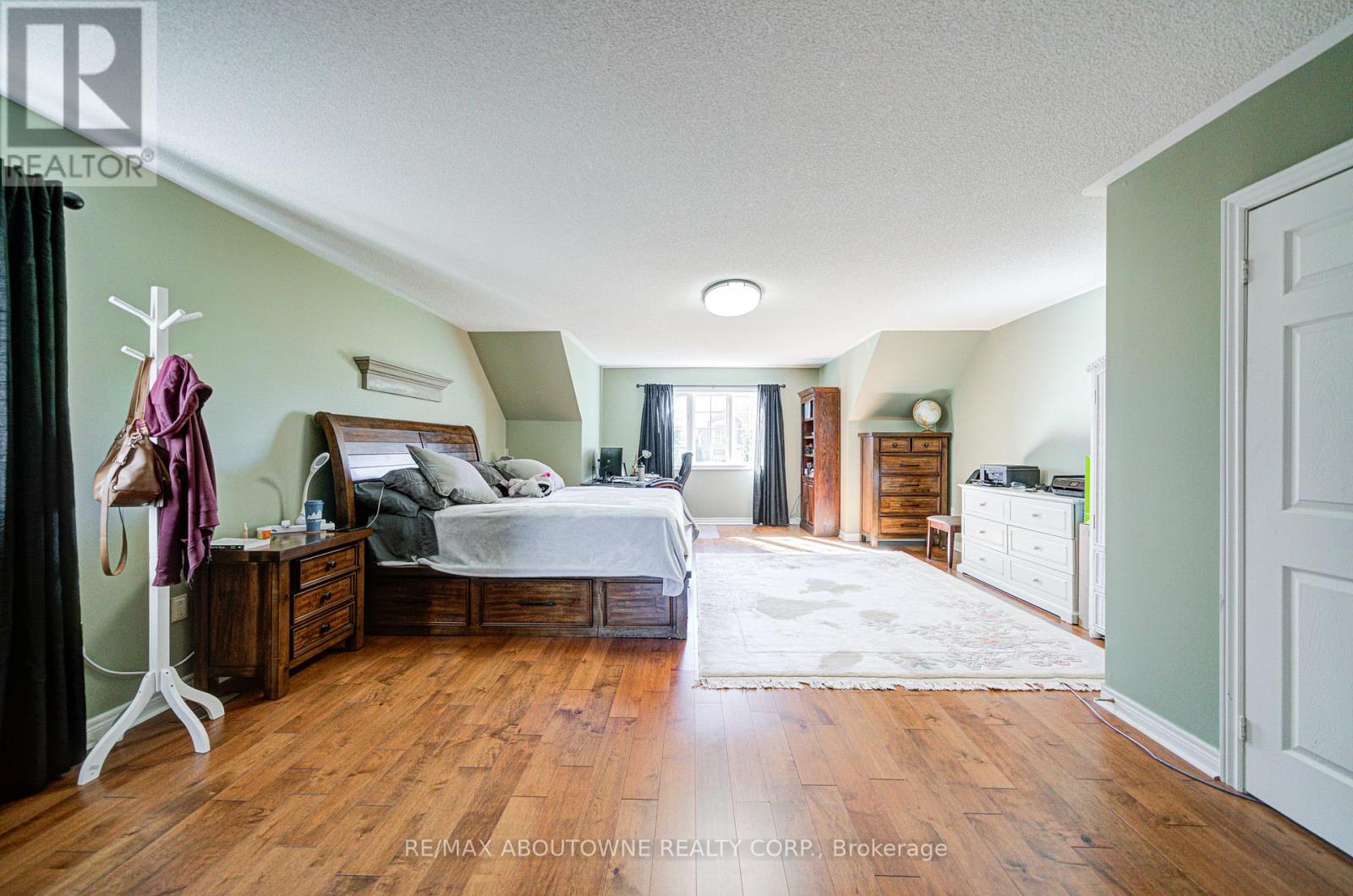 2193 Meadowland Drive, Oakville, Ontario  L6H 6H2 - Photo 36 - W12487649