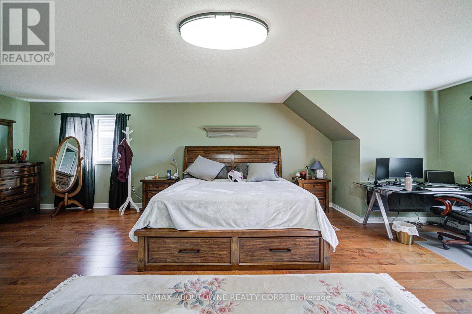 2193 Meadowland Drive, Oakville, Ontario  L6H 6H2 - Photo 37 - W12487649