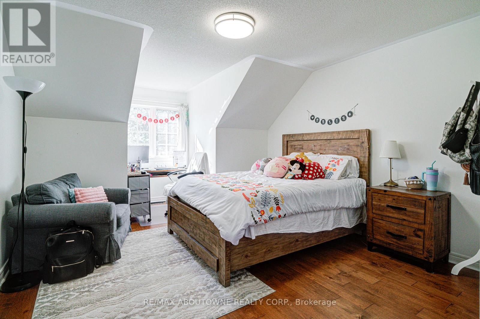 2193 Meadowland Drive, Oakville, Ontario  L6H 6H2 - Photo 43 - W12487649