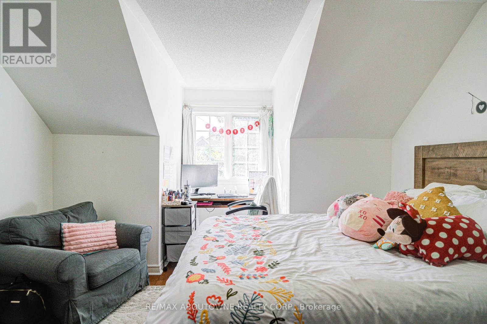 2193 Meadowland Drive, Oakville, Ontario  L6H 6H2 - Photo 44 - W12487649