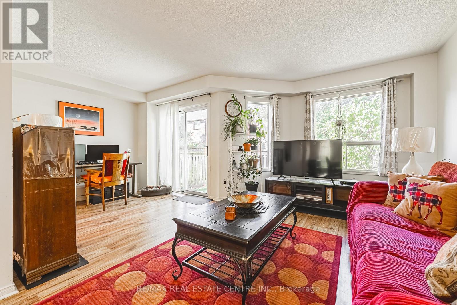 487 Taylor Crescent, Burlington, Ontario  L7L 6G2 - Photo 7 - W12487660