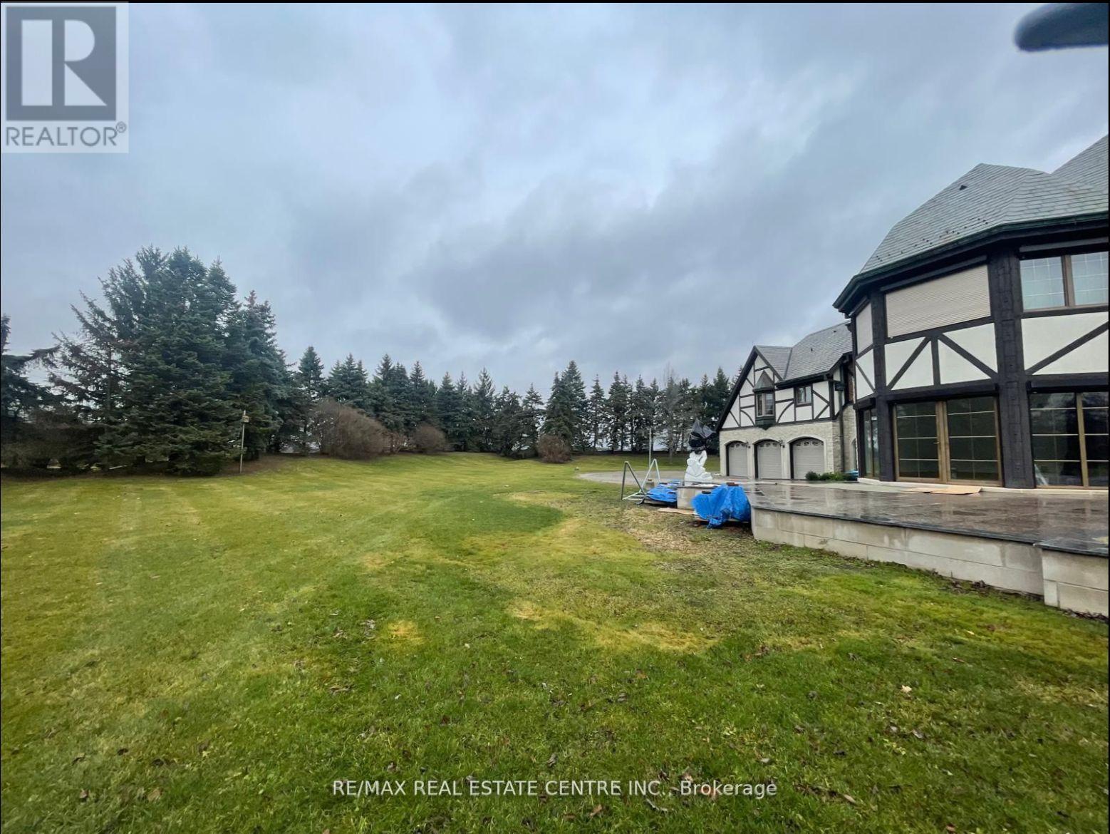 2 Edgeforest Drive, Brampton, Ontario  L6P 0E1 - Photo 11 - W12487662