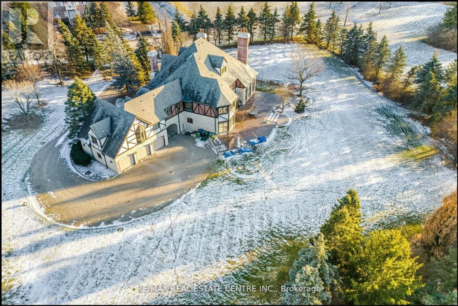 2 Edgeforest Drive, Brampton, Ontario  L6P 0E1 - Photo 14 - W12487662