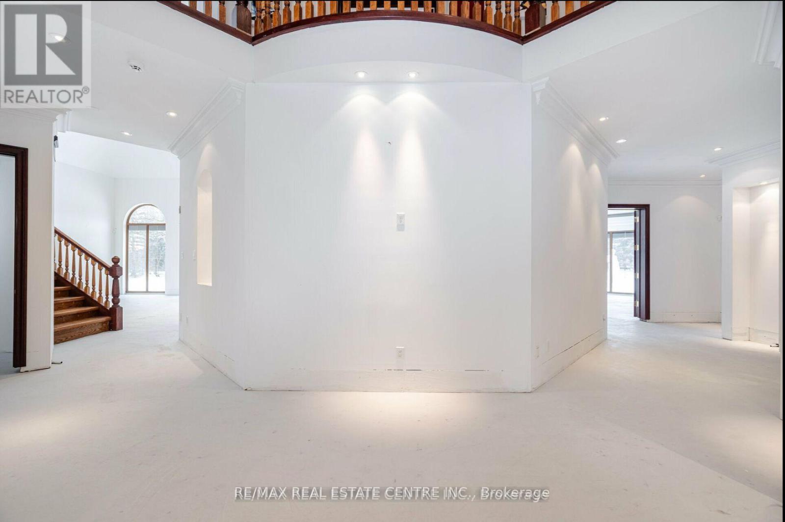 2 Edgeforest Drive, Brampton, Ontario  L6P 0E1 - Photo 17 - W12487662