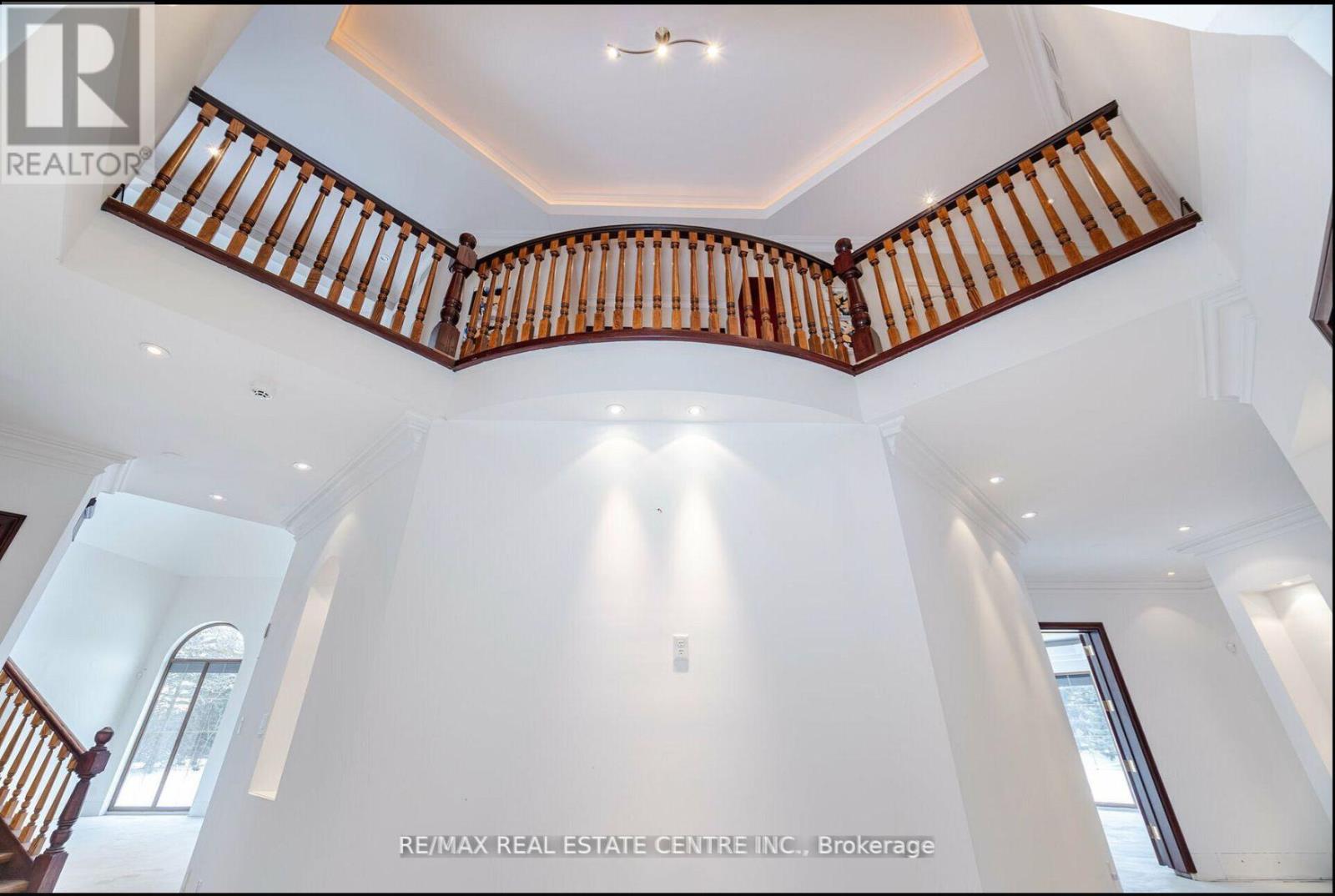 2 Edgeforest Drive, Brampton, Ontario  L6P 0E1 - Photo 18 - W12487662