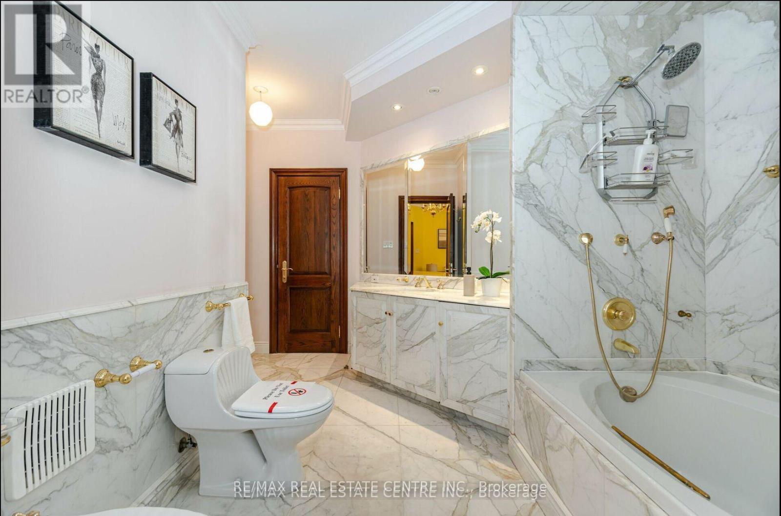 2 Edgeforest Drive, Brampton, Ontario  L6P 0E1 - Photo 31 - W12487662