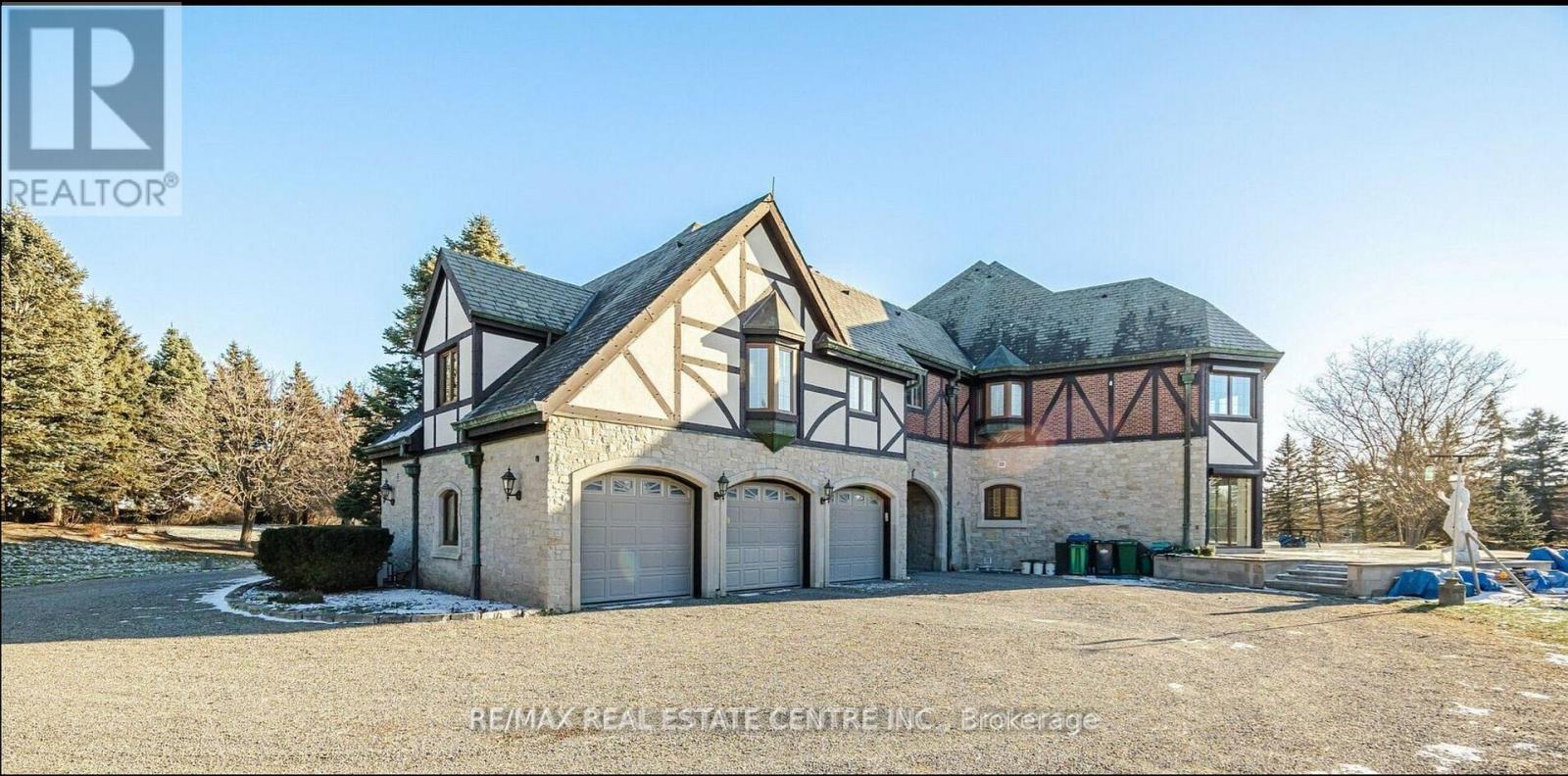 2 Edgeforest Drive, Brampton, Ontario  L6P 0E1 - Photo 4 - W12487662