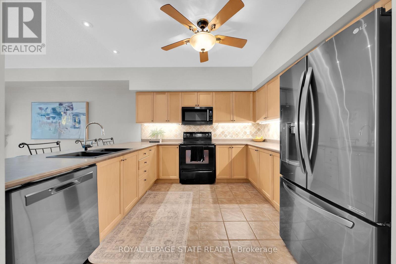 36 - 81 Valridge Drive, Hamilton, Ontario  L9G 5B6 - Photo 10 - X12487620