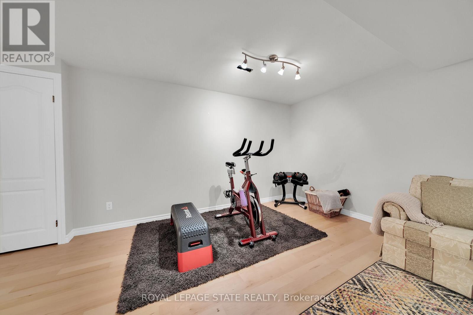 36 - 81 Valridge Drive, Hamilton, Ontario  L9G 5B6 - Photo 37 - X12487620