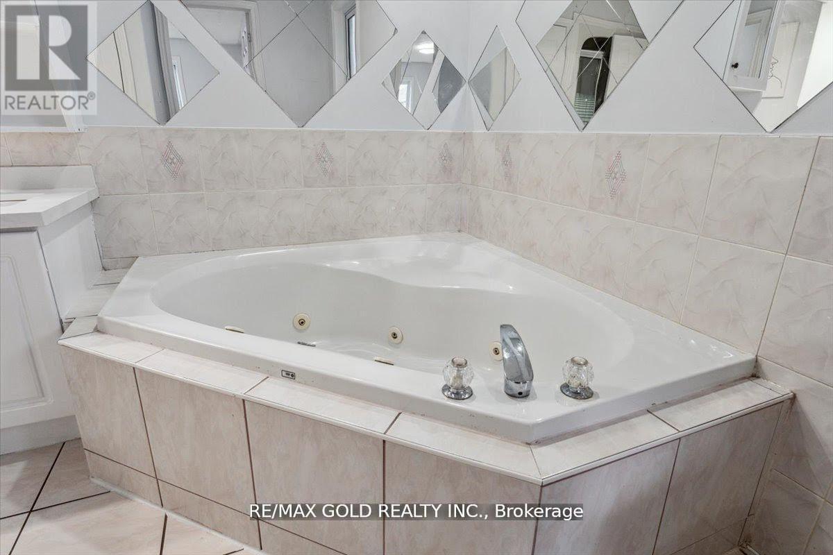 8163 Harvest Crescent, Niagara Falls, Ontario  L2H 3G4 - Photo 27 - X12487639