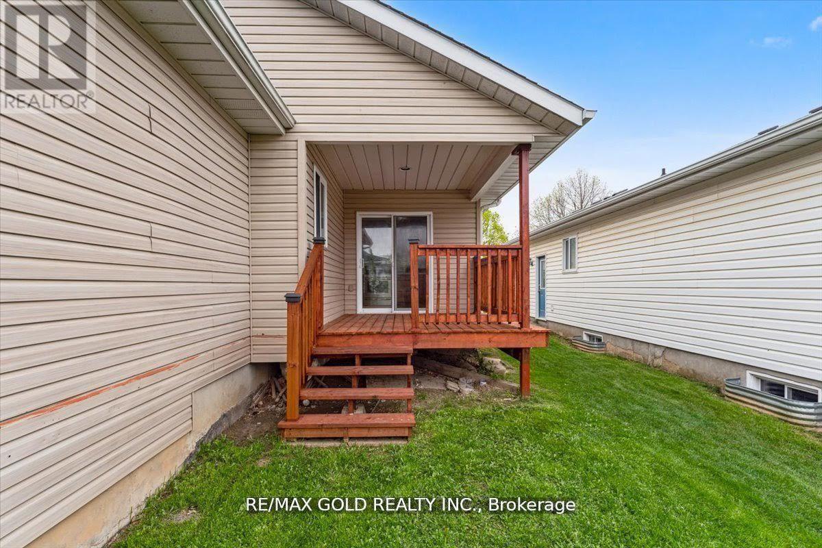 8163 Harvest Crescent, Niagara Falls, Ontario  L2H 3G4 - Photo 40 - X12487639