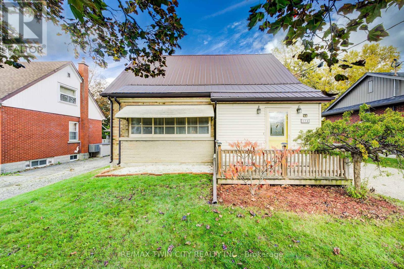 174 UNION STREET E, Waterloo, Ontario