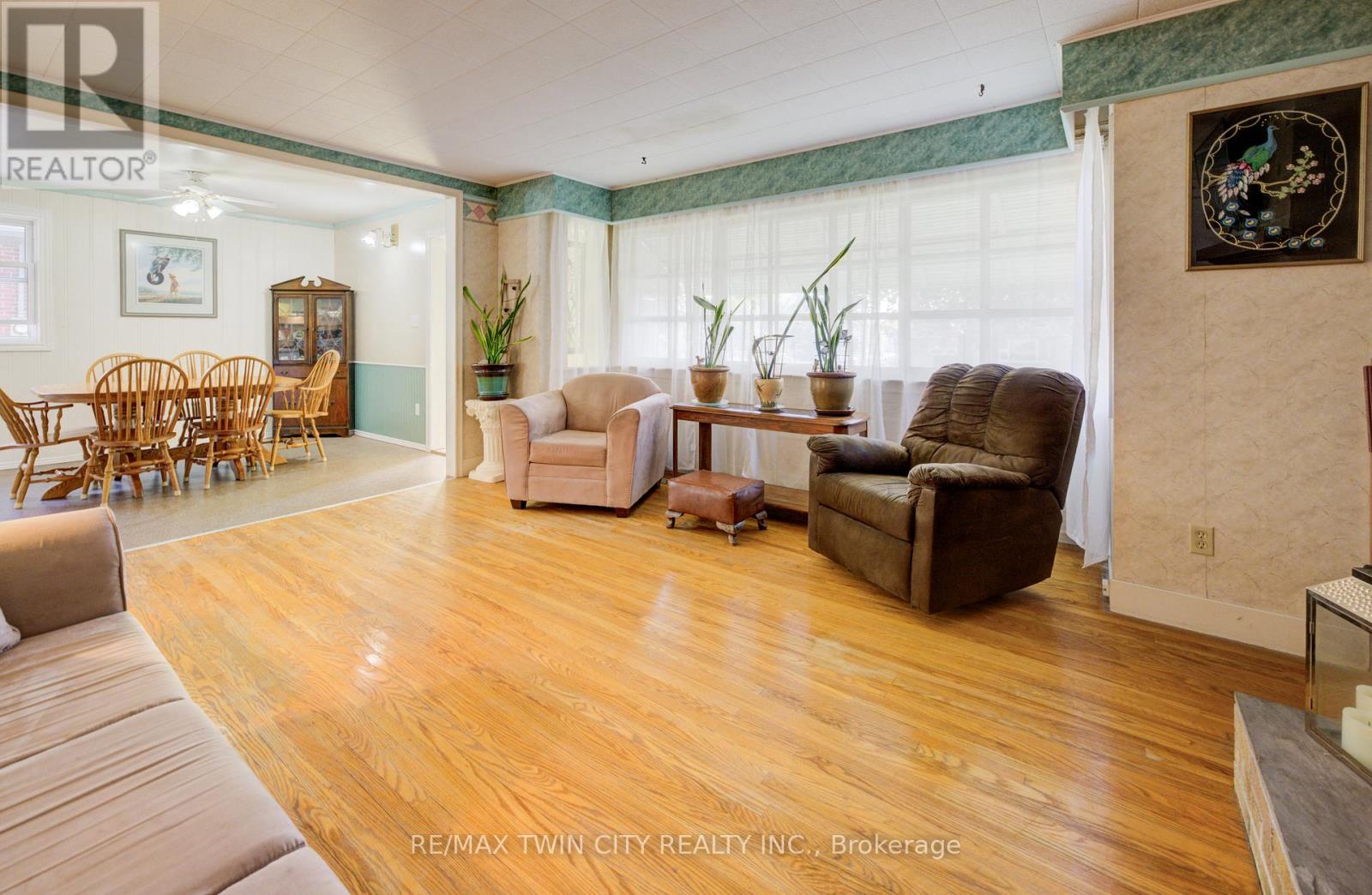 174 Union Street E, Waterloo, Ontario  N2J 1C7 - Photo 10 - X12487641