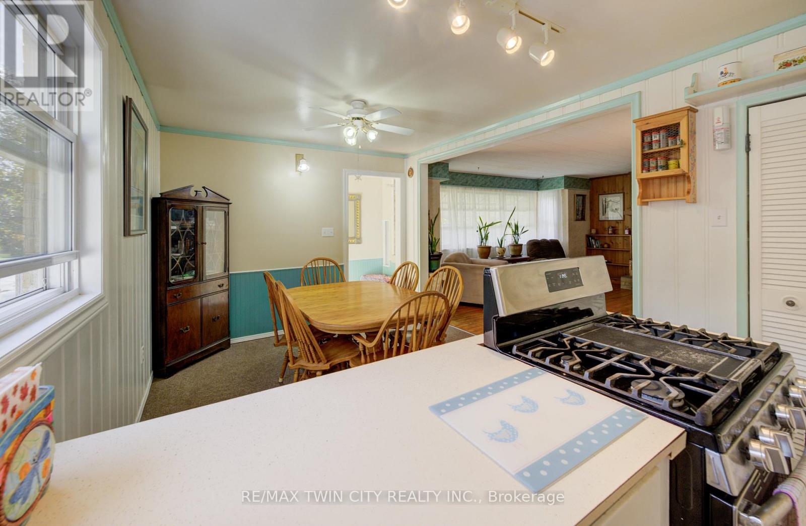 174 Union Street E, Waterloo, Ontario  N2J 1C7 - Photo 7 - X12487641