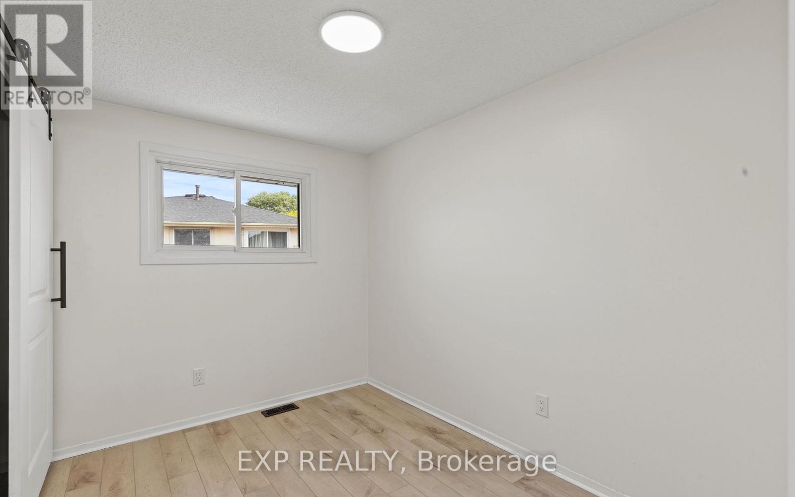 Upper - 6 Mccordick Drive, St. Catharines, Ontario  L2N 6S3 - Photo 11 - X12487663