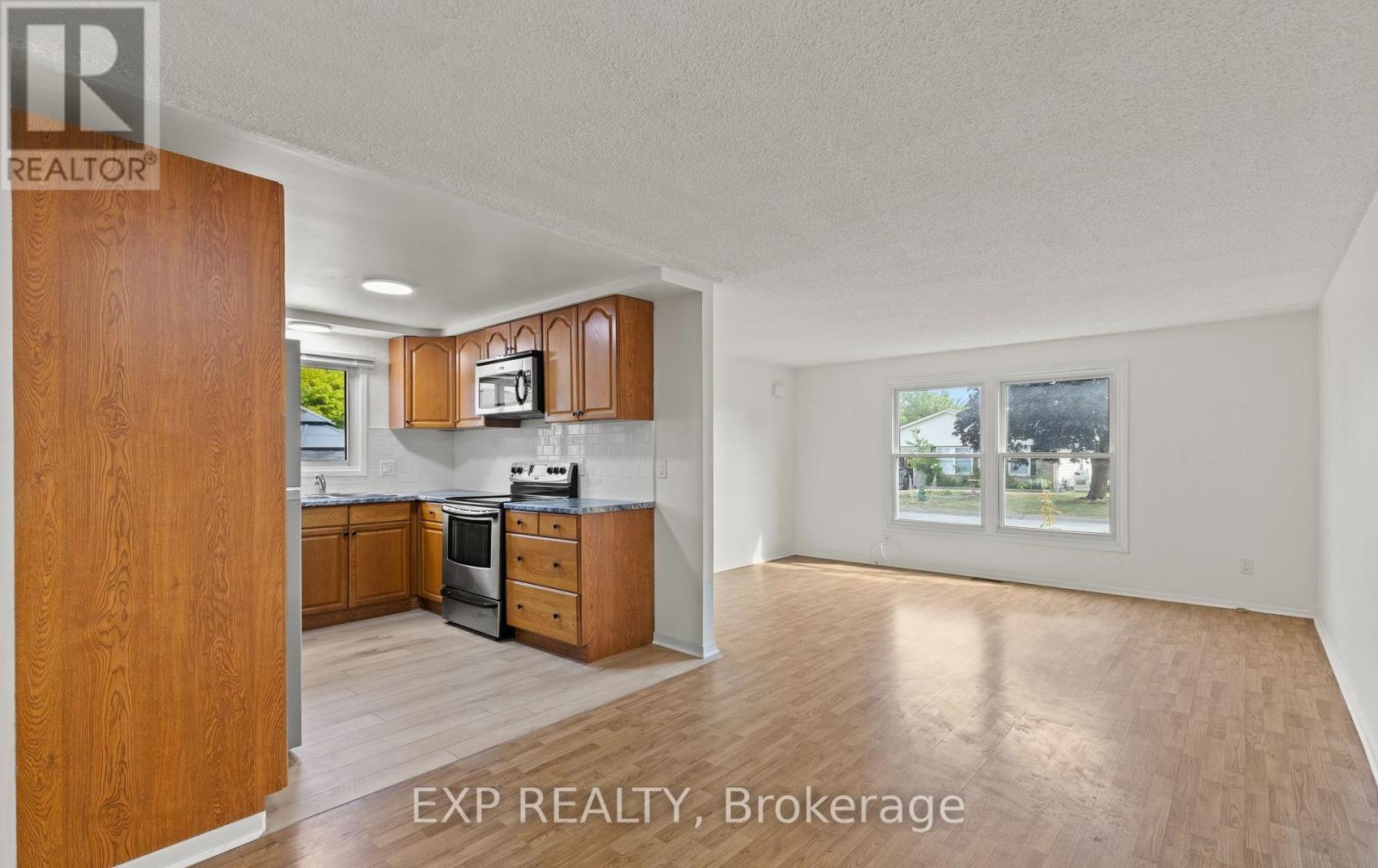 Upper - 6 Mccordick Drive, St. Catharines, Ontario  L2N 6S3 - Photo 4 - X12487663