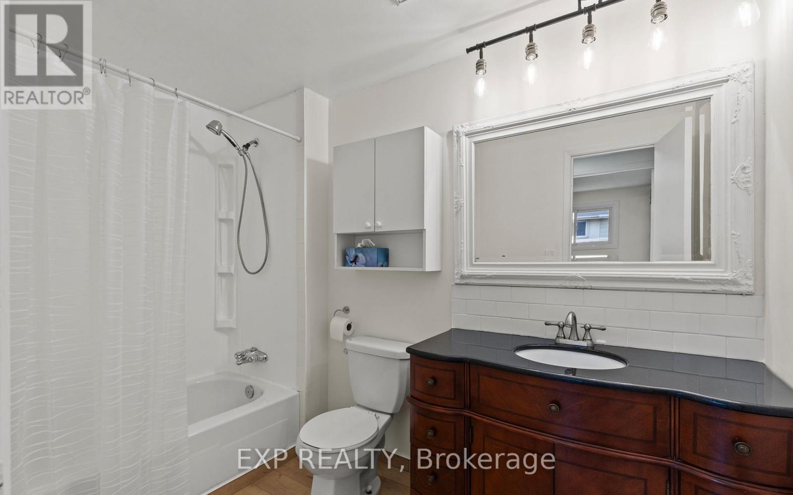 Upper - 6 Mccordick Drive, St. Catharines, Ontario  L2N 6S3 - Photo 7 - X12487663