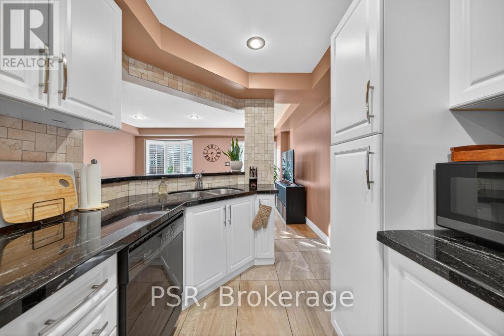 28 - 171 Highbury Drive, Hamilton, Ontario  L8J 3T6 - Photo 10 - X12487671