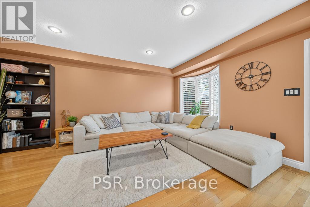 28 - 171 Highbury Drive, Hamilton, Ontario  L8J 3T6 - Photo 13 - X12487671