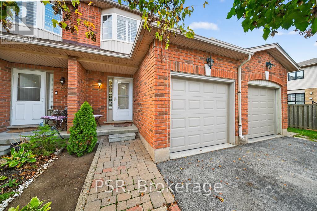 28 - 171 Highbury Drive, Hamilton, Ontario  L8J 3T6 - Photo 2 - X12487671