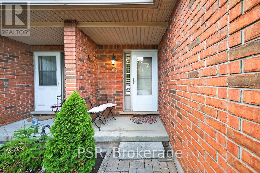 28 - 171 Highbury Drive, Hamilton, Ontario  L8J 3T6 - Photo 3 - X12487671