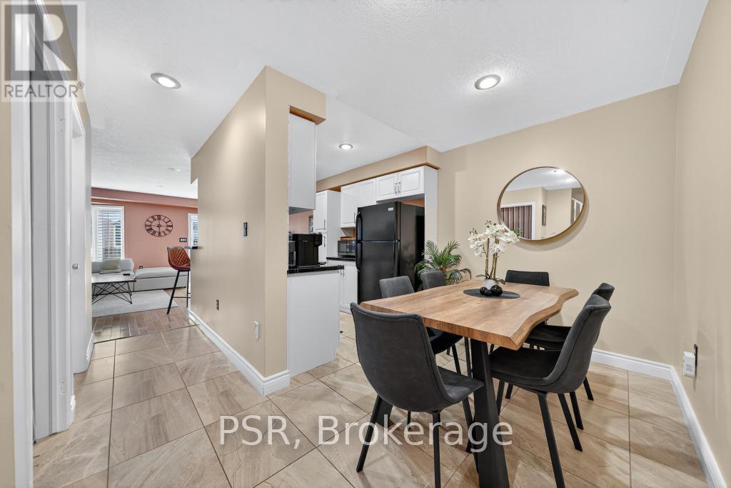 28 - 171 Highbury Drive, Hamilton, Ontario  L8J 3T6 - Photo 6 - X12487671