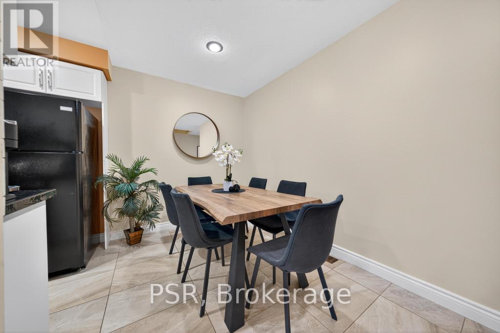 28 - 171 Highbury Drive, Hamilton, Ontario  L8J 3T6 - Photo 7 - X12487671