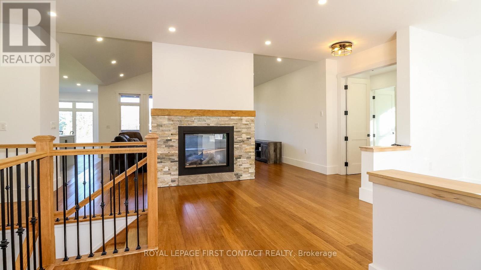 135 Old Highway #26, Meaford, Ontario  N4L 1W7 - Photo 18 - X12487672