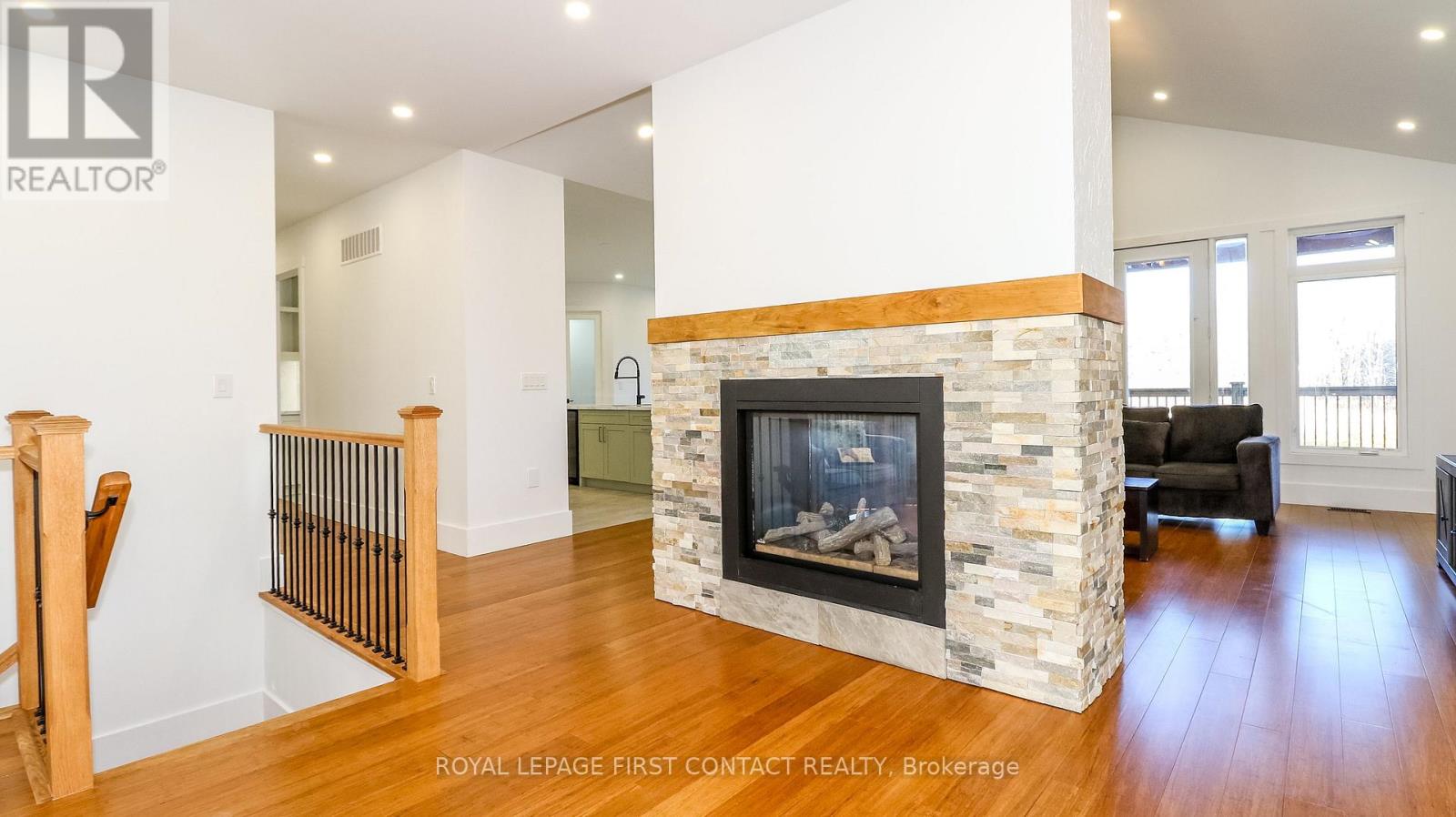 135 Old Highway #26, Meaford, Ontario  N4L 1W7 - Photo 21 - X12487672