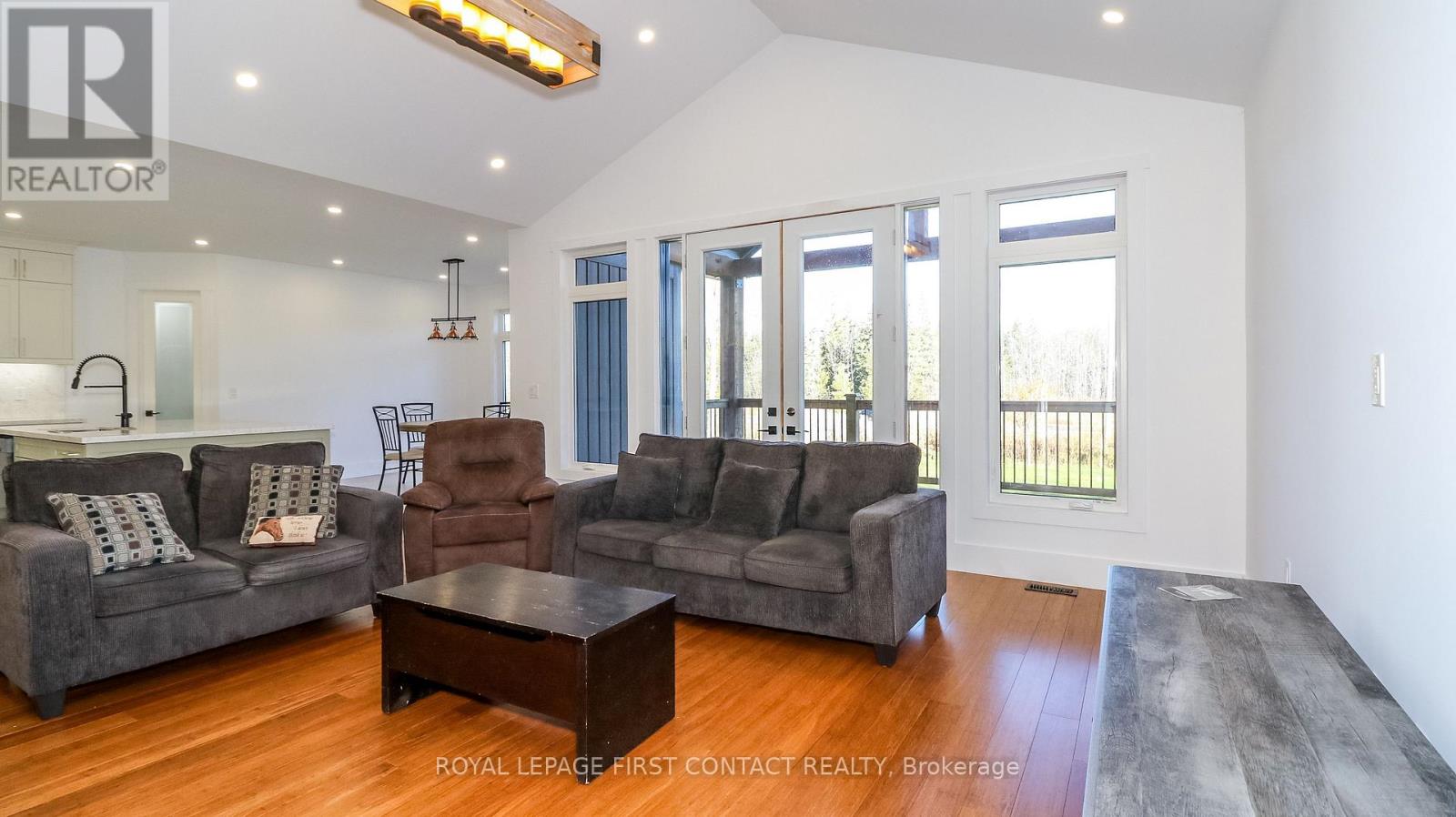 135 Old Highway #26, Meaford, Ontario  N4L 1W7 - Photo 23 - X12487672