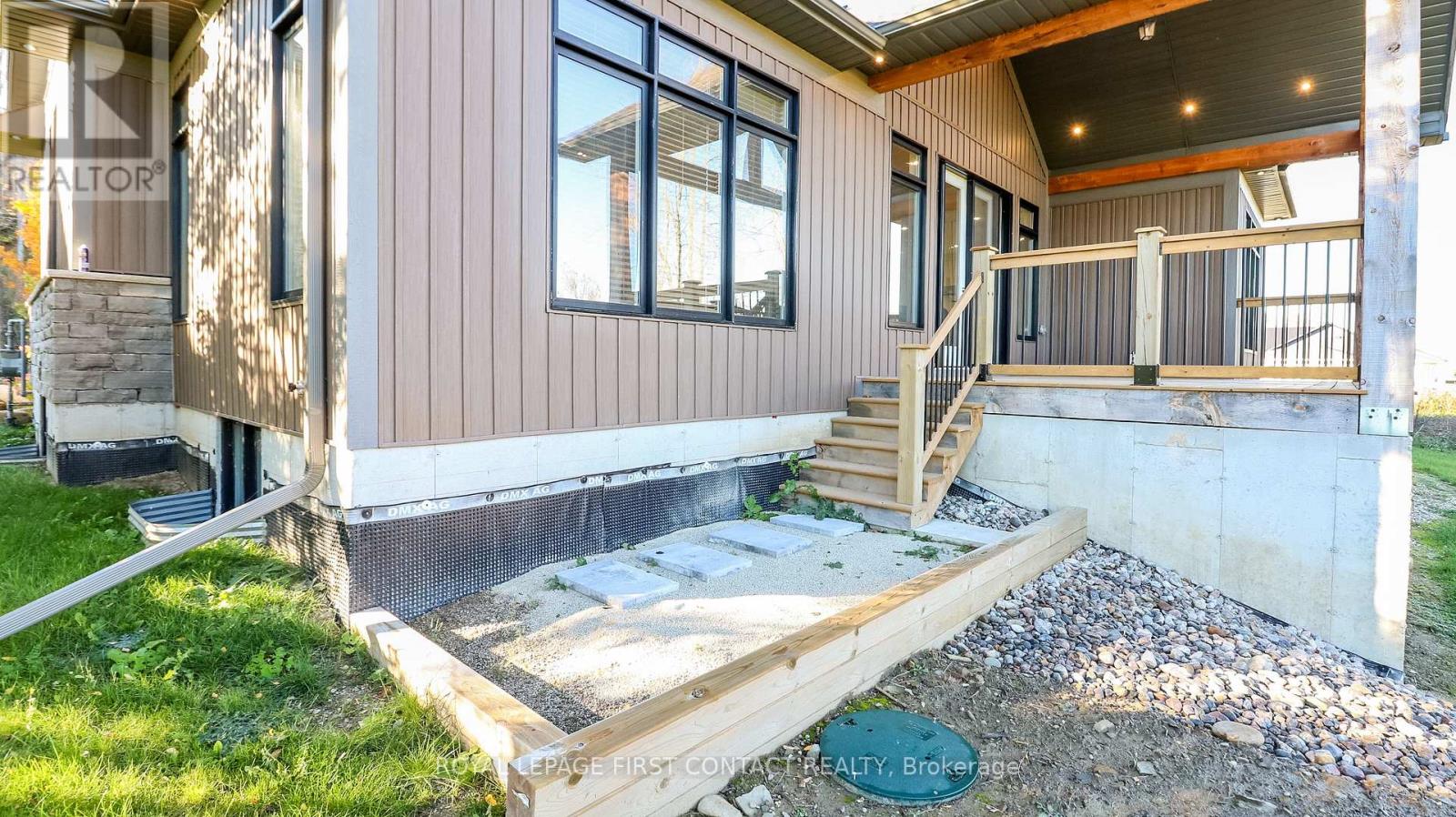 135 Old Highway #26, Meaford, Ontario  N4L 1W7 - Photo 9 - X12487672