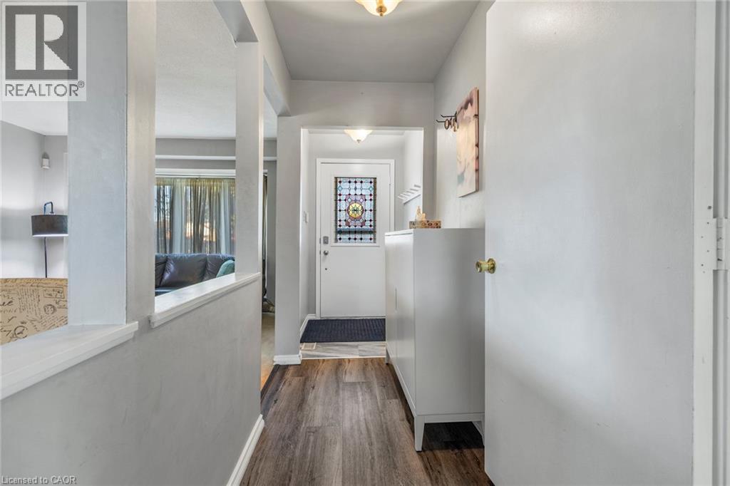 5 Lochern Road, London, Ontario  N5Z 4L5 - Photo 4 - 40782615