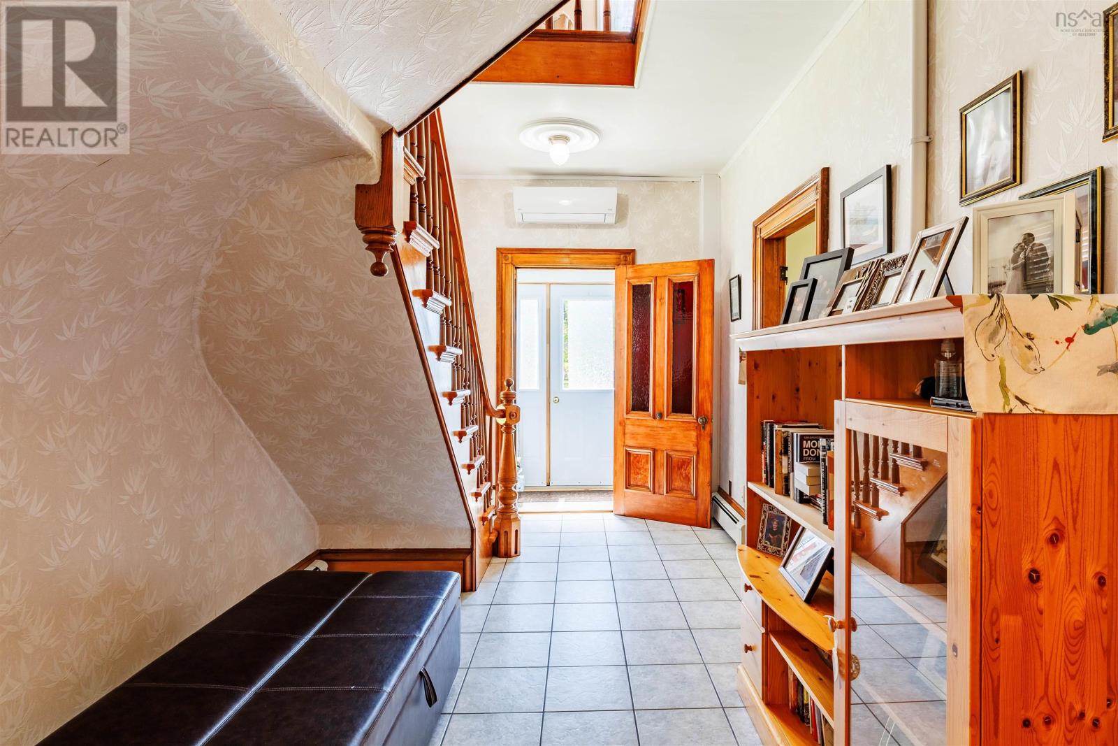 26 King Street, Yarmouth, Nova Scotia  B5A 2X8 - Photo 3 - 202513170