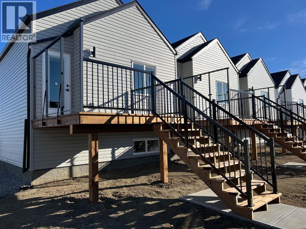 3026 47 Street S, Lethbridge, Alberta  T1K 8L5 - Photo 2 - A2250249