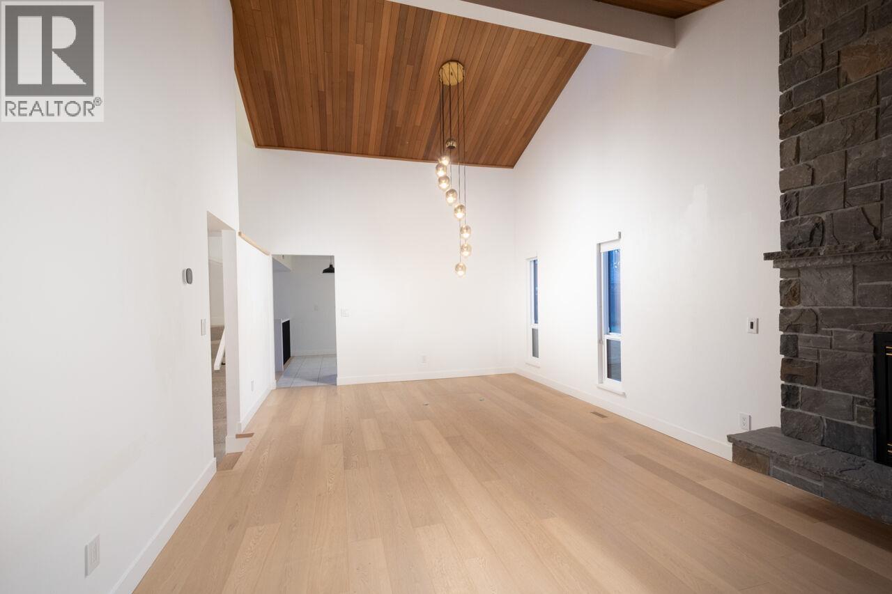 5 Campion Court, Port Moody, British Columbia  V3H 4A9 - Photo 9 - R3042560