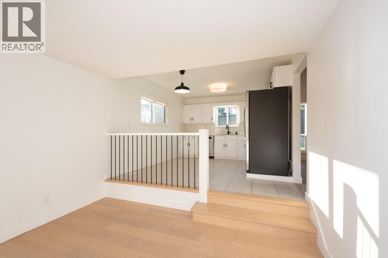 5 Campion Court, Port Moody, British Columbia  V3H 4A9 - Photo 11 - R3042560