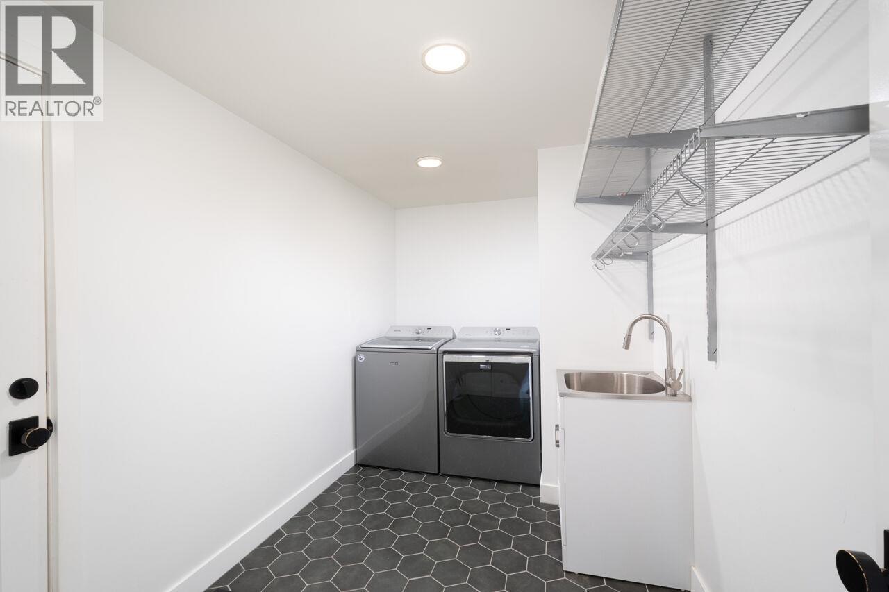 5 Campion Court, Port Moody, British Columbia  V3H 4A9 - Photo 22 - R3042560