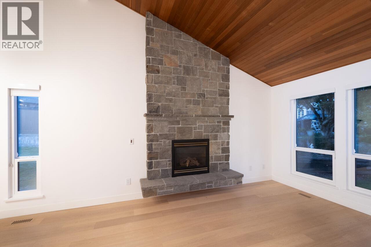 5 Campion Court, Port Moody, British Columbia  V3H 4A9 - Photo 8 - R3042560